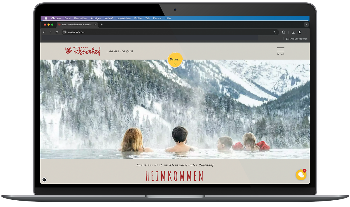Rosenhof Homepage – Familie im Infinity-Pool mit Bergblick